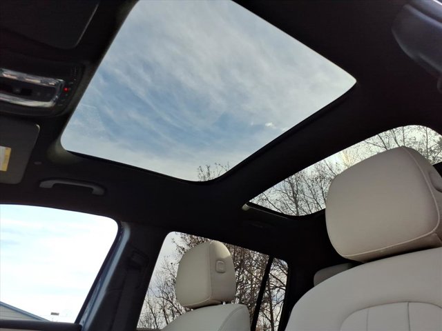 2026 Mercedes-Benz GLB 250 Image 23 of 26