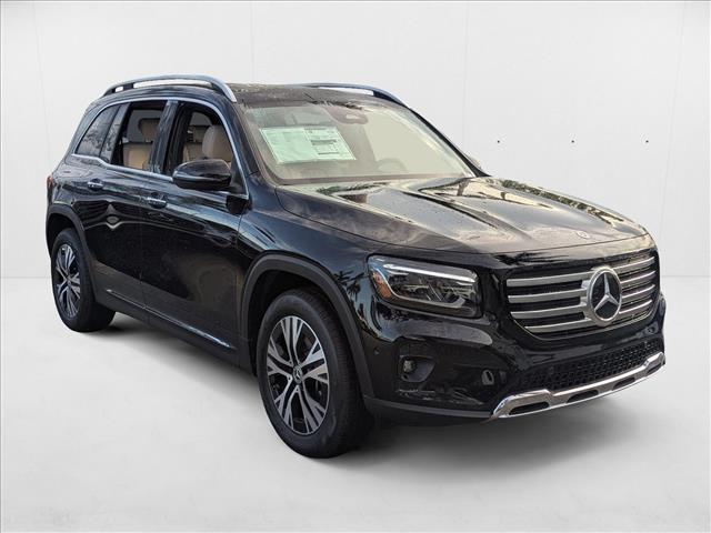 2026 Mercedes-Benz GLB 250 Image 2 of 16