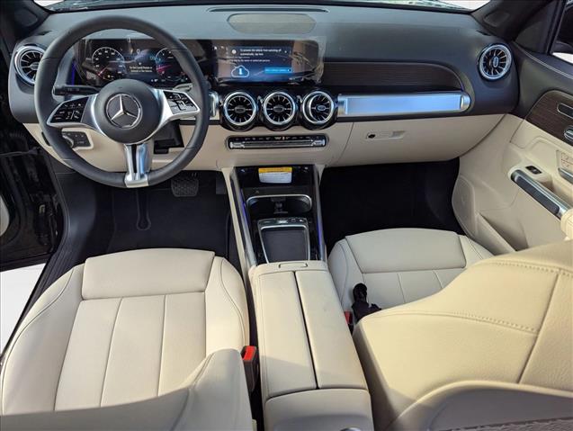 2026 Mercedes-Benz GLB 250 Image 10 of 16