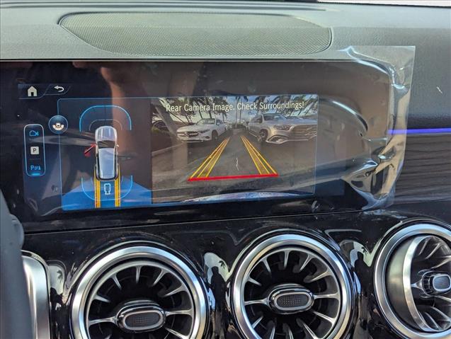 2026 Mercedes-Benz GLB 250 Image 13 of 16