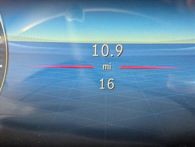 2026 Mercedes-Benz GLB 250 Image 11 of 16