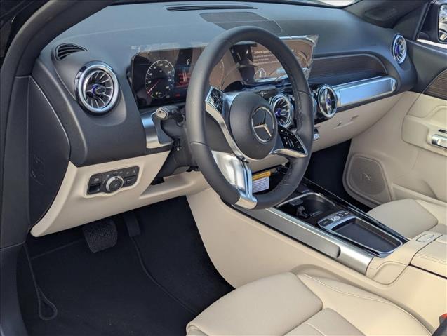 2026 Mercedes-Benz GLB 250 Image 9 of 16