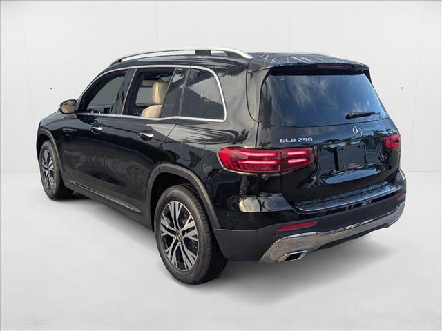 2026 Mercedes-Benz GLB 250 Image 5 of 16