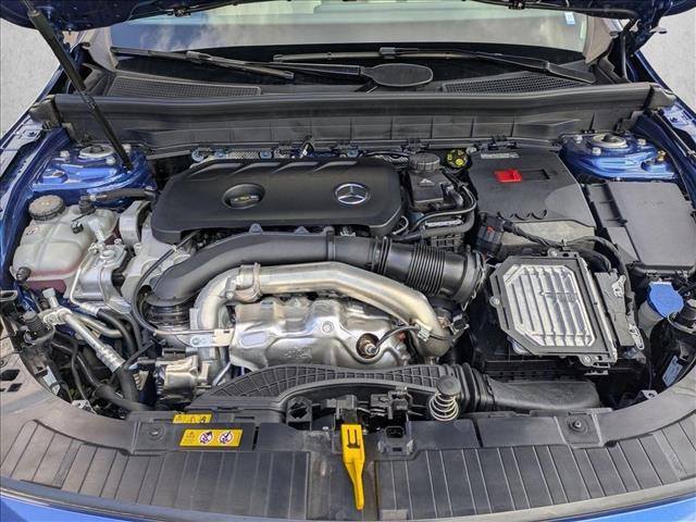 2026 Mercedes-Benz GLB 250 Image 9 of 21