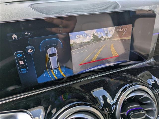 2026 Mercedes-Benz GLB 250 Image 17 of 21