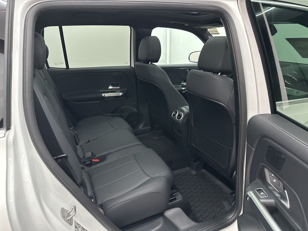 2026 Mercedes-Benz GLB 250 Image 15 of 31