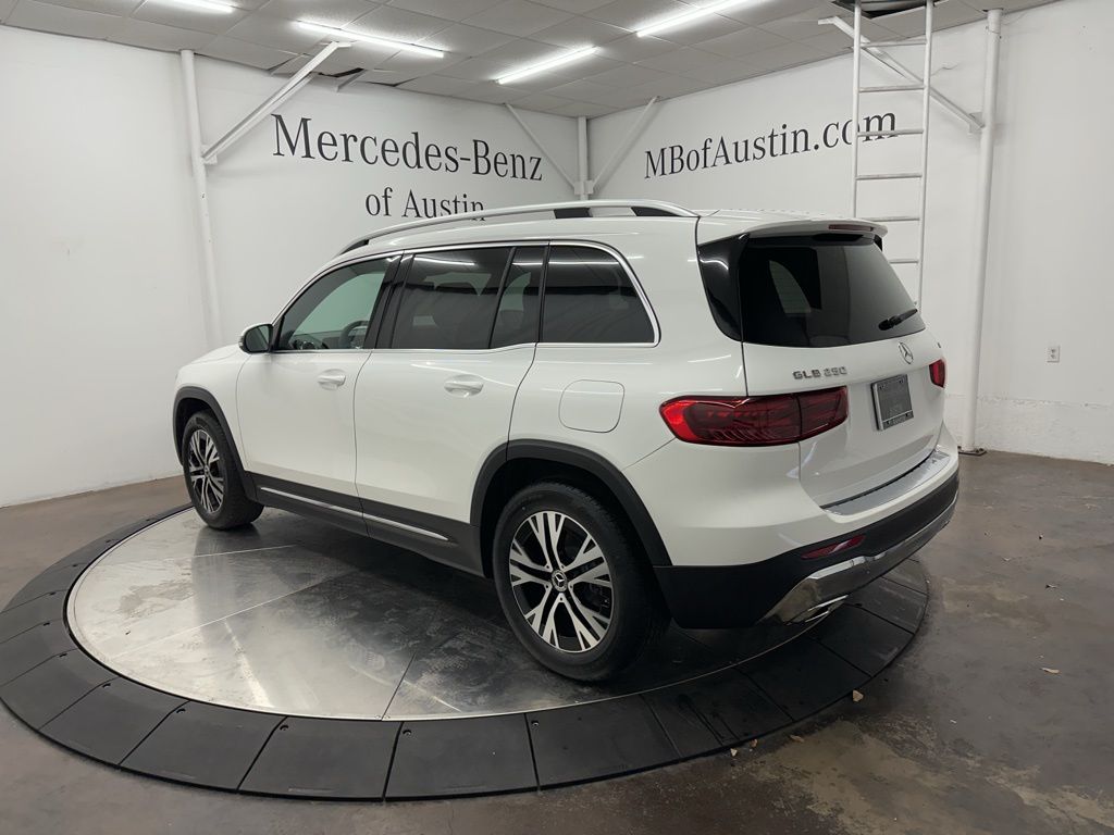 2026 Mercedes-Benz GLB 250 Image 7 of 31