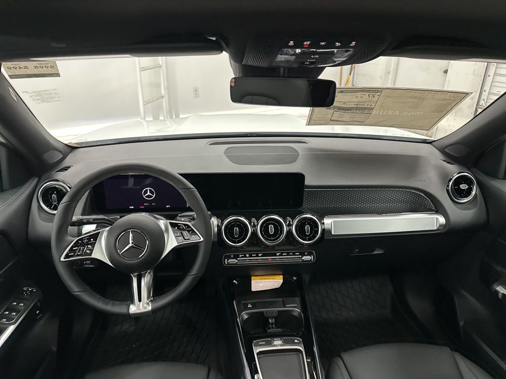 2026 Mercedes-Benz GLB 250 Image 16 of 31