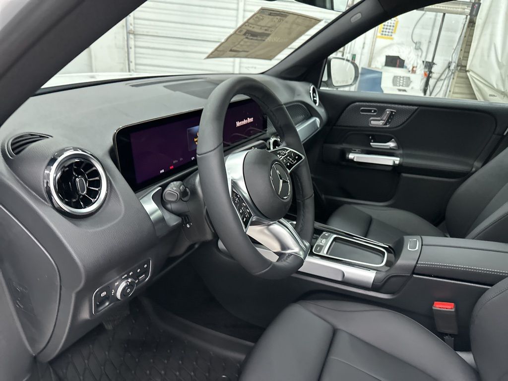 2026 Mercedes-Benz GLB 250 Image 19 of 31