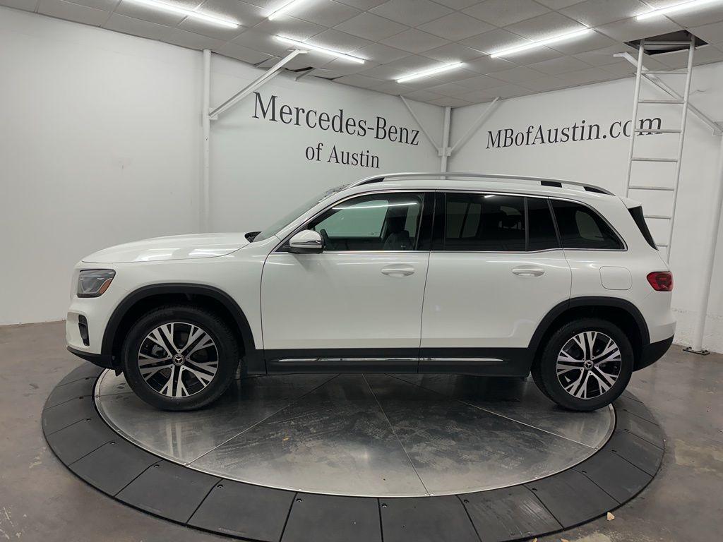 2026 Mercedes-Benz GLB 250 Image 8 of 31
