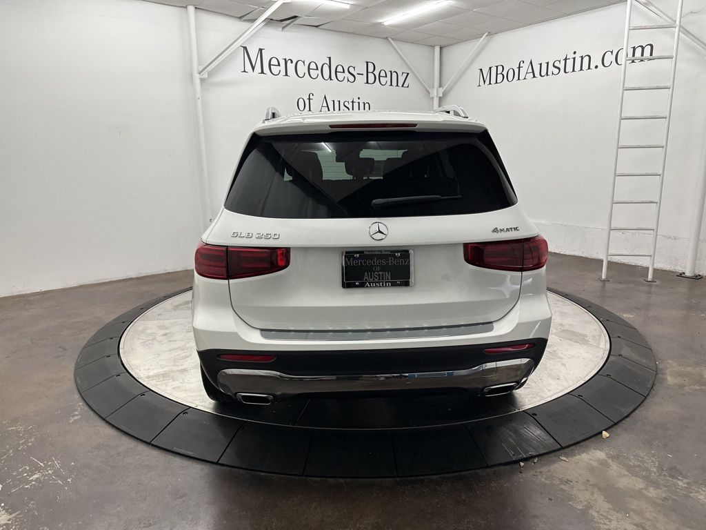 2026 Mercedes-Benz GLB 250 Image 6 of 31