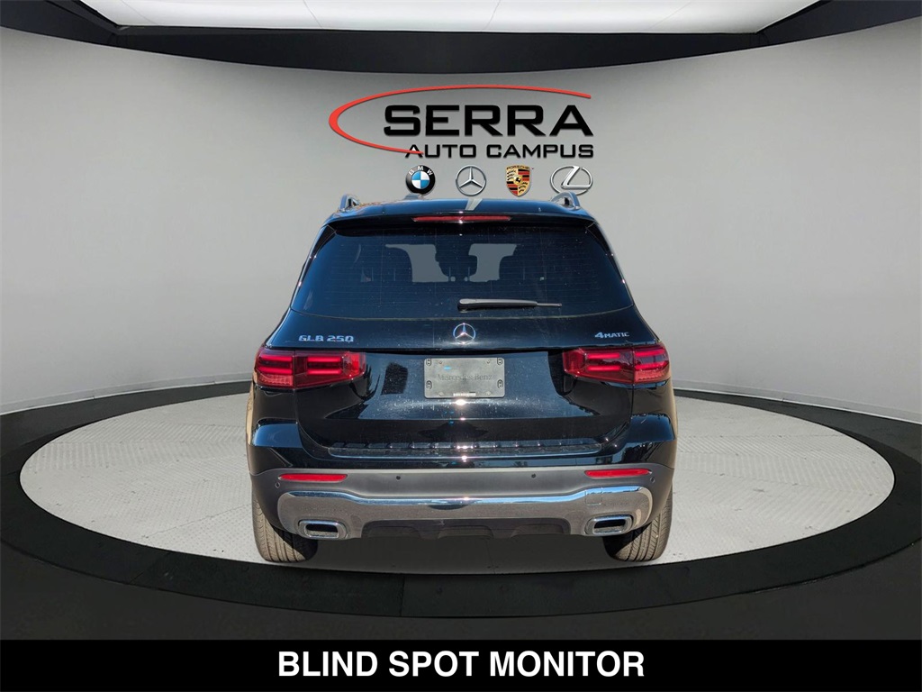 2026 Mercedes-Benz GLB 250 Image 6 of 19