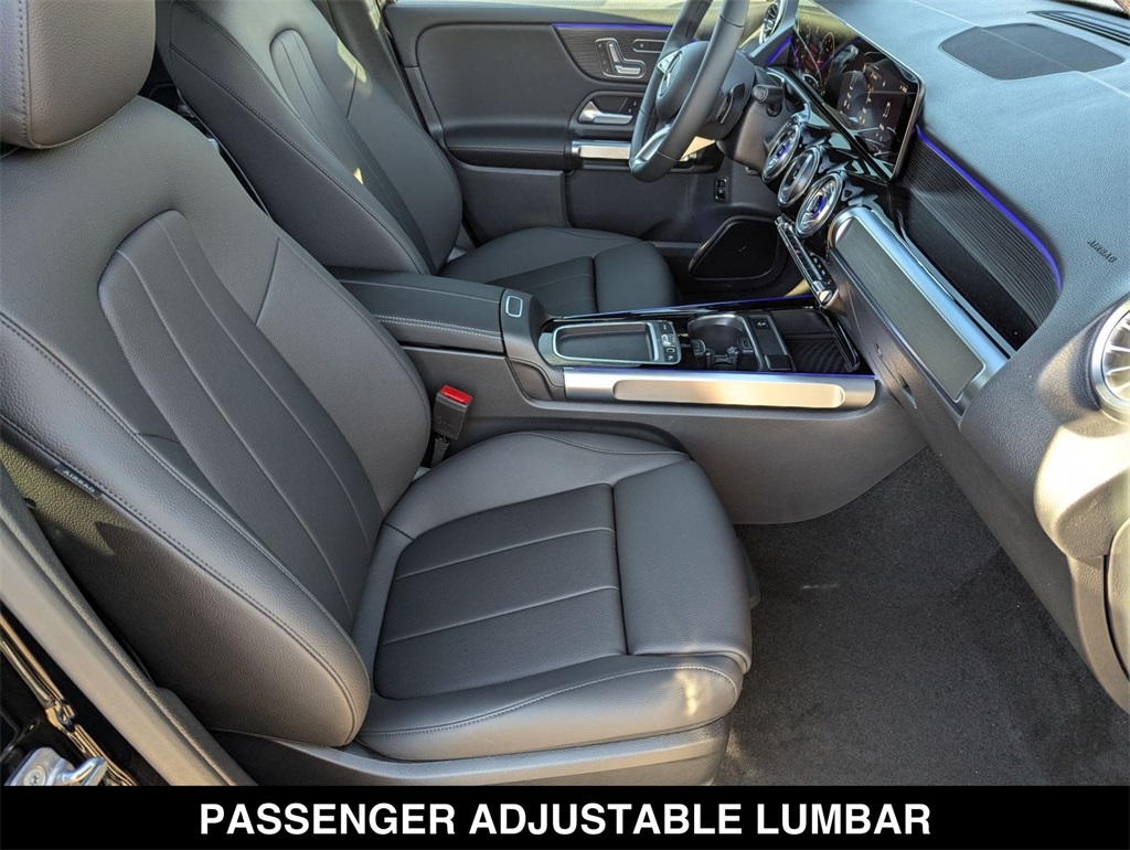 2026 Mercedes-Benz GLB 250 Image 11 of 19