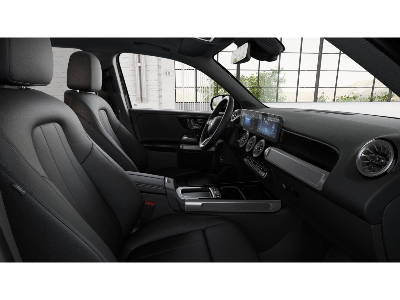 2026 Mercedes-Benz GLB 250 Image 15 of 15