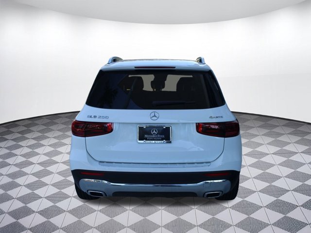 2026 Mercedes-Benz GLB 250 Image 6 of 36