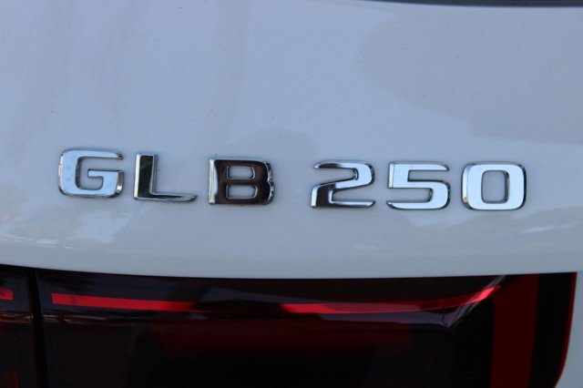 2026 Mercedes-Benz GLB 250 Image 22 of 36