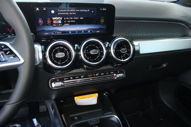 2026 Mercedes-Benz GLB 250 Image 23 of 36