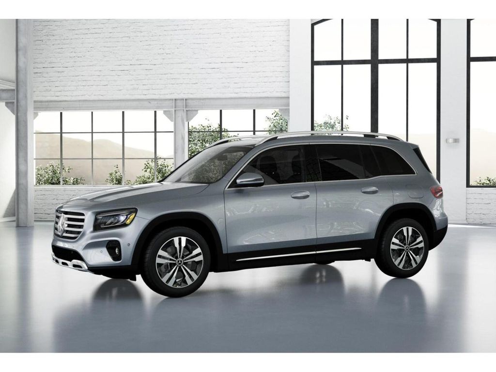 2026 Mercedes-Benz GLB 250 Image 2 of 42