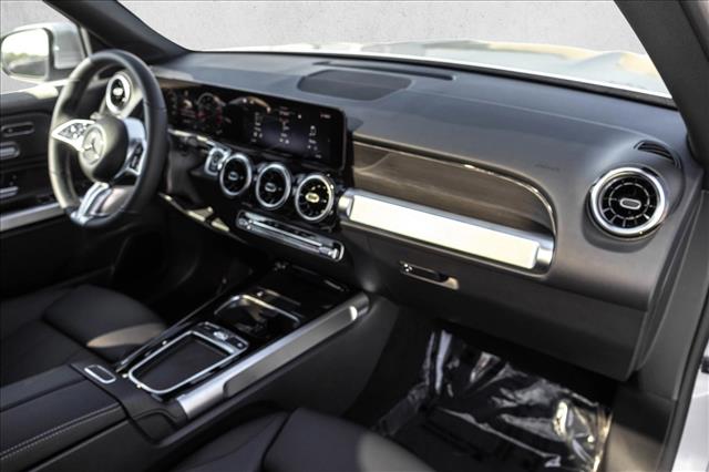 2026 Mercedes-Benz GLB 250 Image 16 of 26