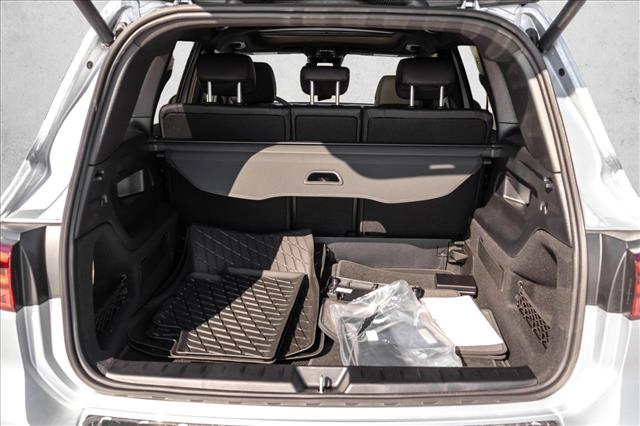 2026 Mercedes-Benz GLB 250 Image 11 of 26