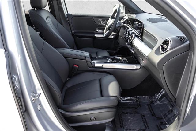2026 Mercedes-Benz GLB 250 Image 13 of 26