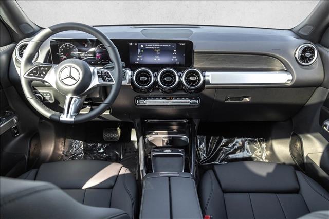 2026 Mercedes-Benz GLB 250 Image 18 of 26