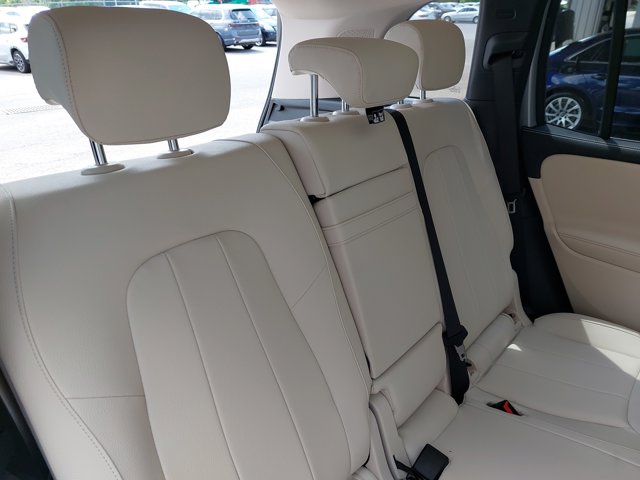 2026 Mercedes-Benz GLB 250 Image 13 of 39