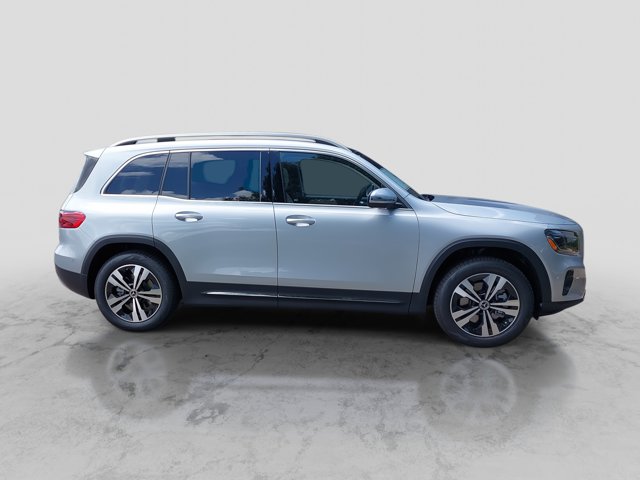 2026 Mercedes-Benz GLB 250 Image 4 of 39