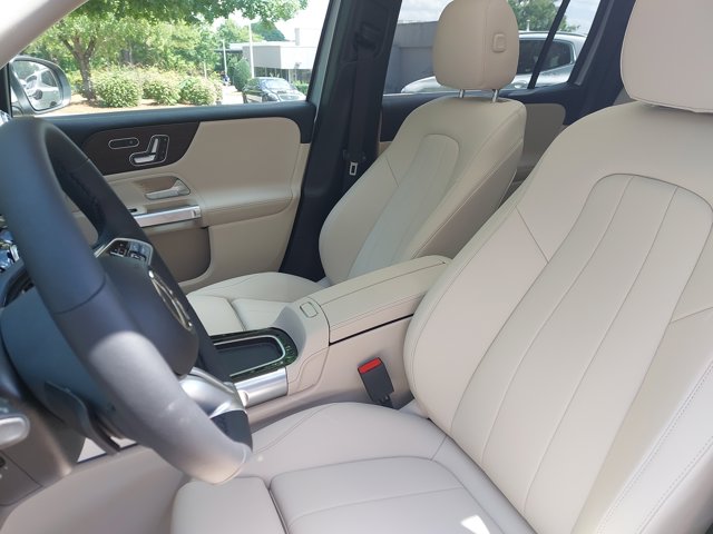 2026 Mercedes-Benz GLB 250 Image 15 of 39