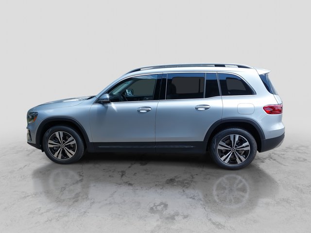 2026 Mercedes-Benz GLB 250 Image 8 of 39