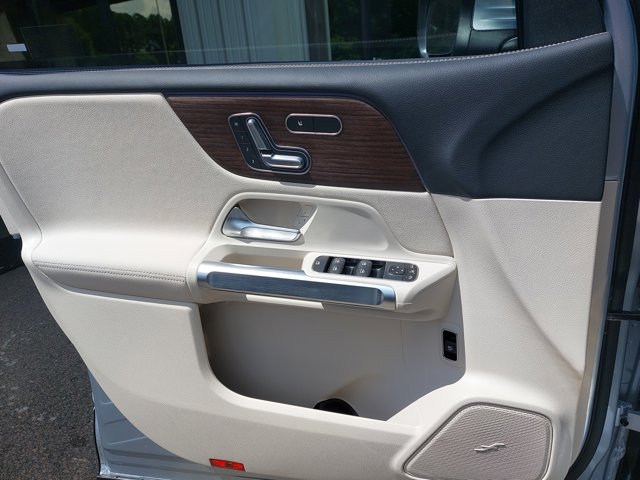 2026 Mercedes-Benz GLB 250 Image 38 of 39