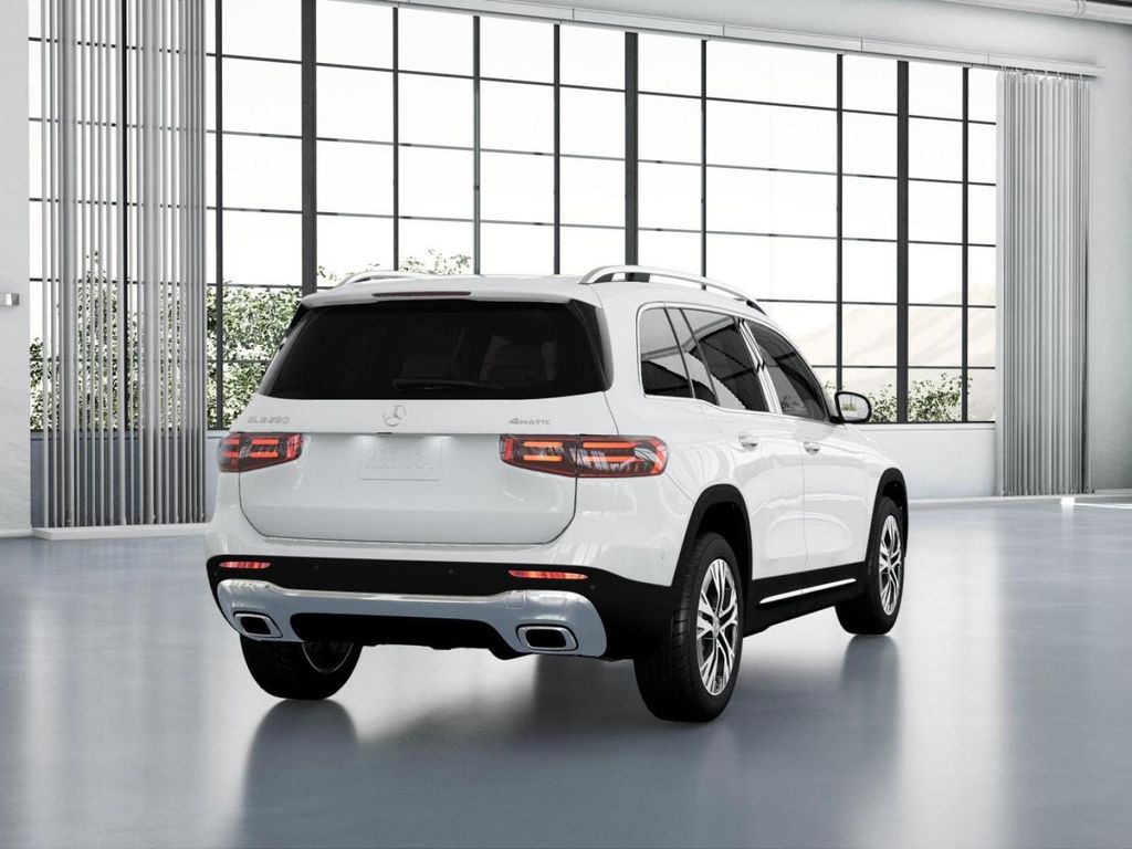 2026 Mercedes-Benz GLB 250 Image 24 of 42