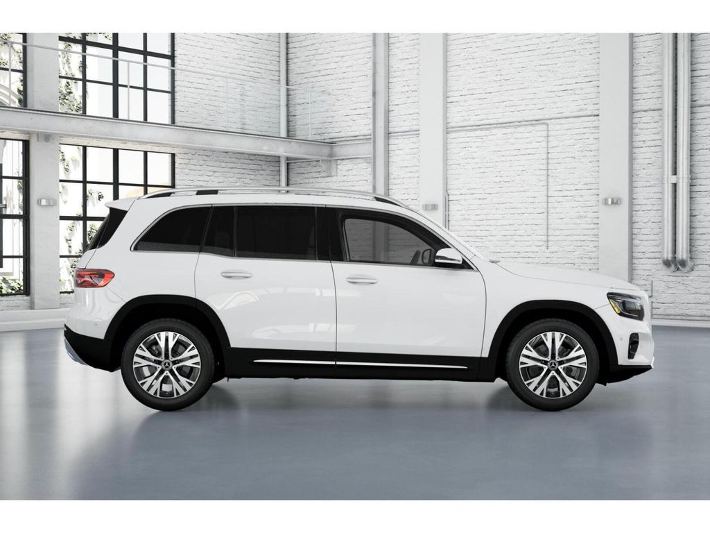 2026 Mercedes-Benz GLB 250 Image 18 of 42