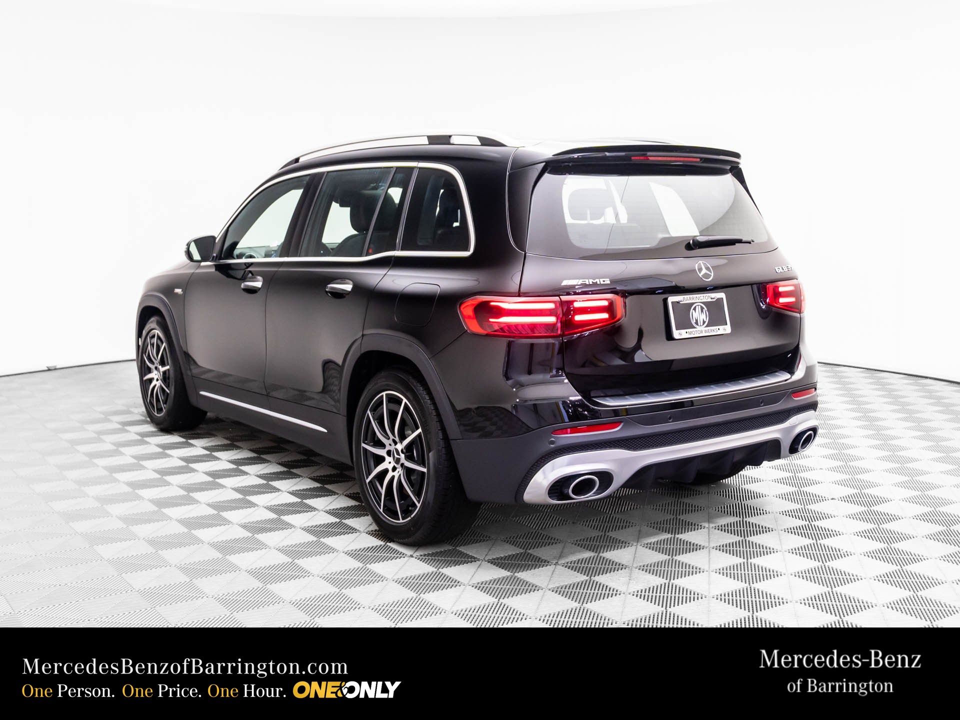 2026 Mercedes-Benz GLB AMG 35 Image 8 of 40