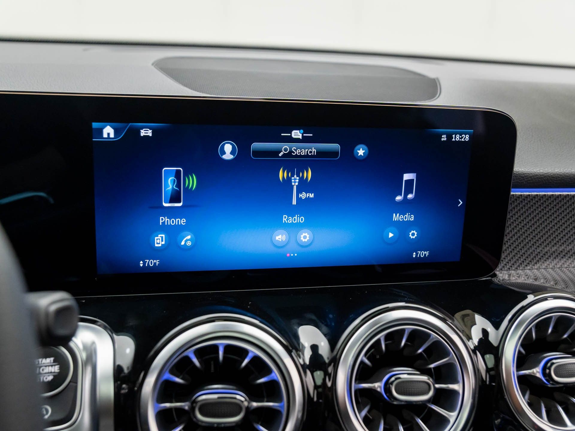 2026 Mercedes-Benz GLB AMG 35 Image 23 of 40