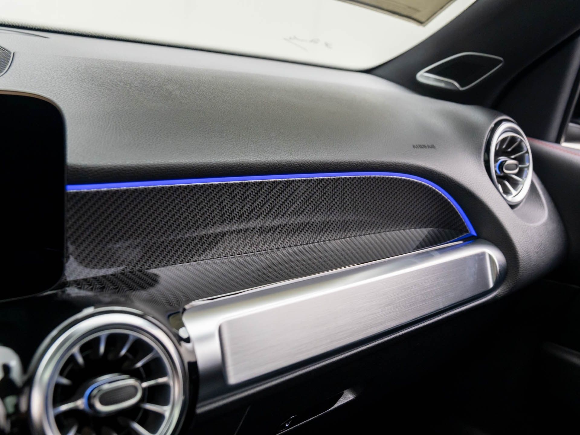 2026 Mercedes-Benz GLB AMG 35 Image 18 of 40