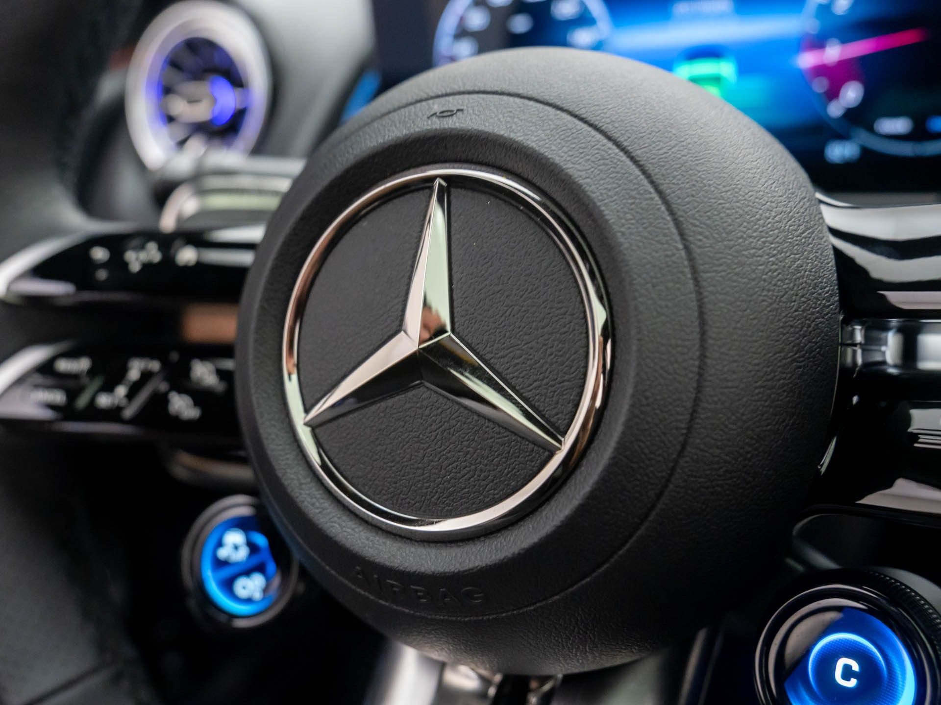 2026 Mercedes-Benz GLB AMG 35 Image 31 of 40