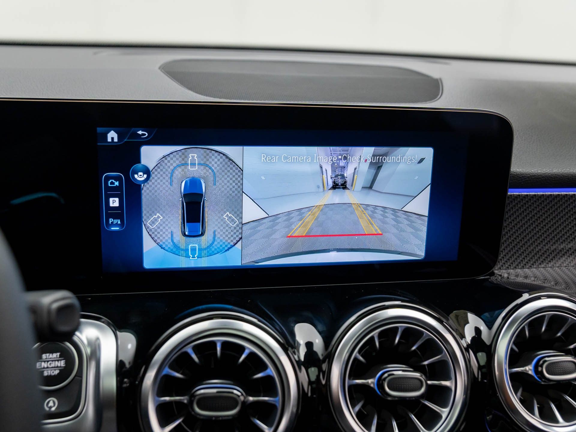 2026 Mercedes-Benz GLB AMG 35 Image 21 of 40