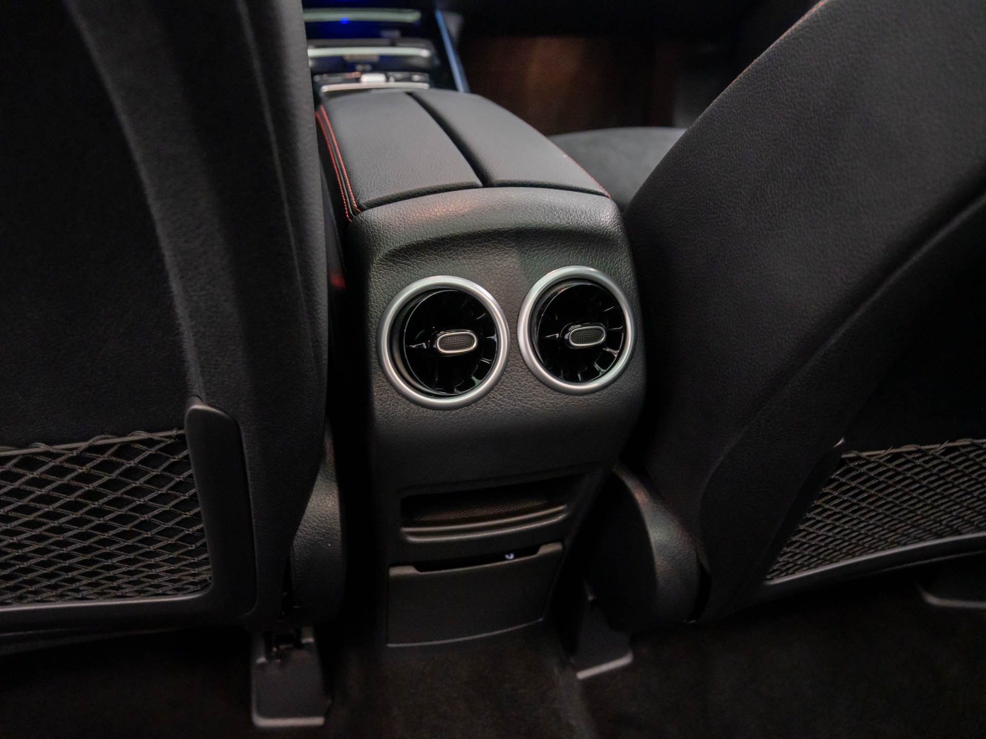 2026 Mercedes-Benz GLB AMG 35 Image 27 of 40