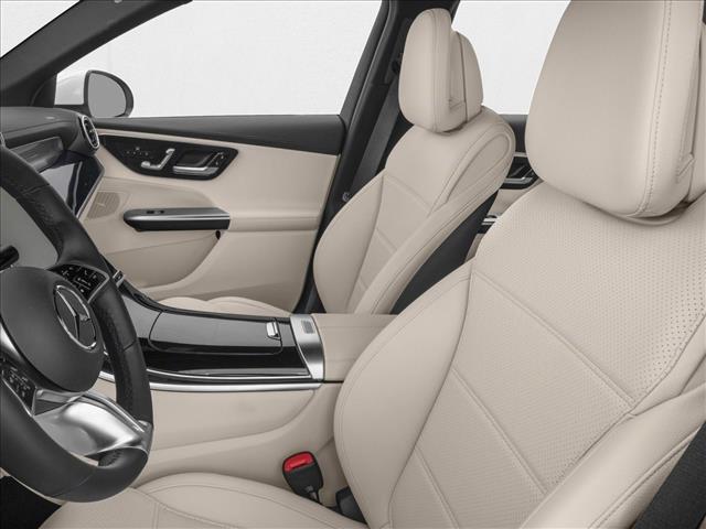 2026 Mercedes-Benz GLC 300 Image 6 of 11
