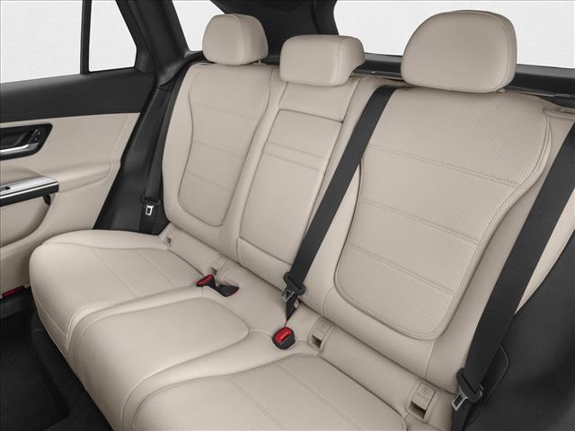 2026 Mercedes-Benz GLC 300 Image 5 of 11