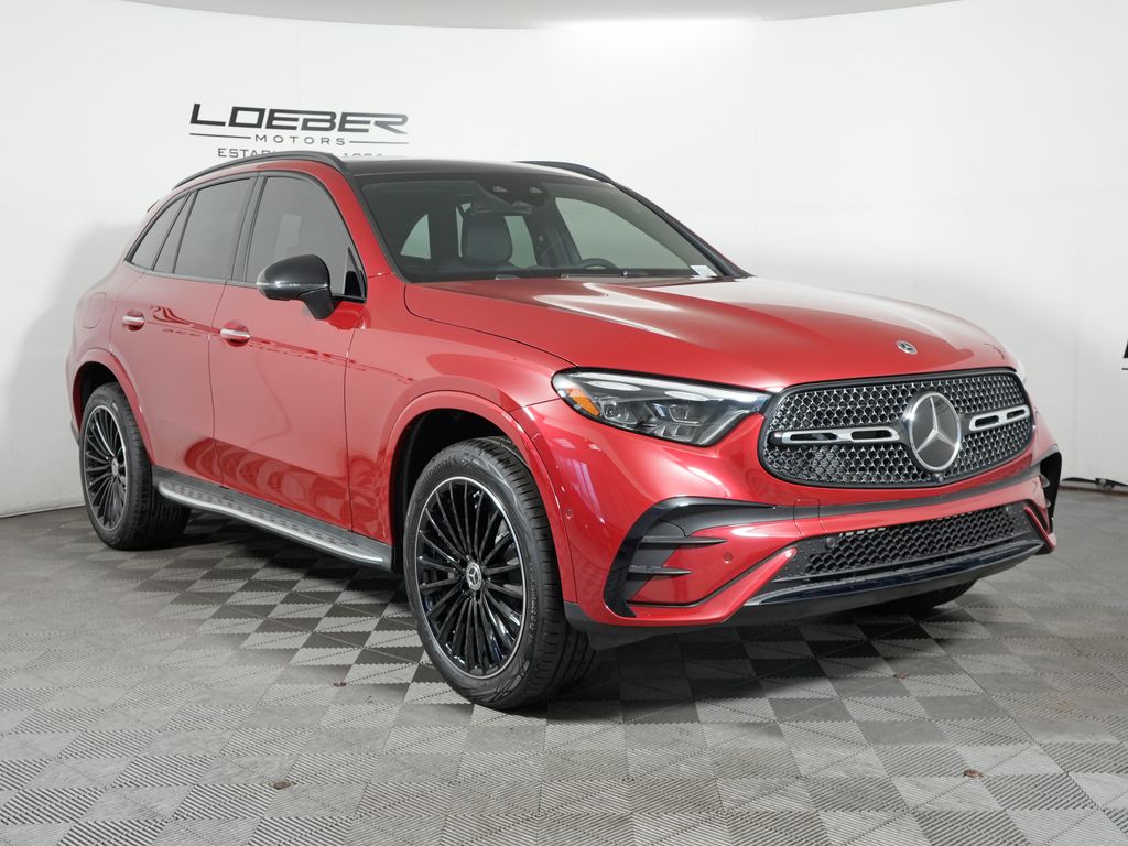 2026 Mercedes-Benz GLC 300 Image 3 of 31
