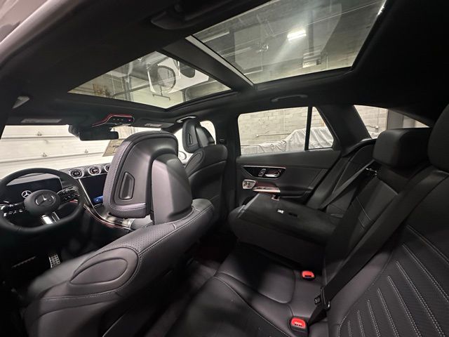 2026 Mercedes-Benz GLC 300 Image 15 of 20