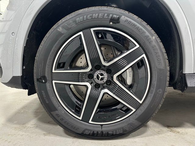 2026 Mercedes-Benz GLC 300 Image 11 of 20