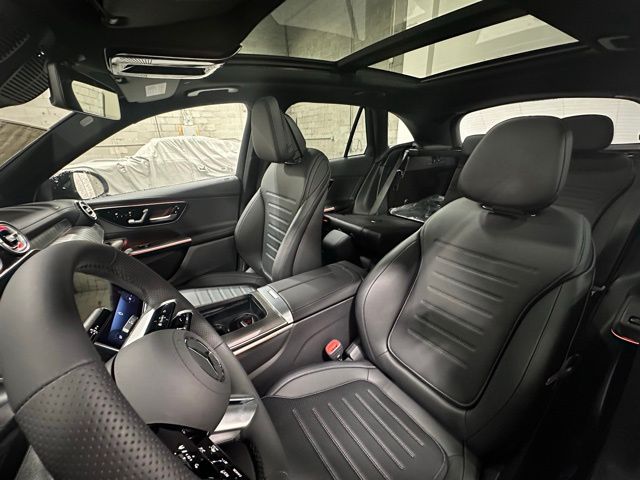 2026 Mercedes-Benz GLC 300 Image 13 of 20