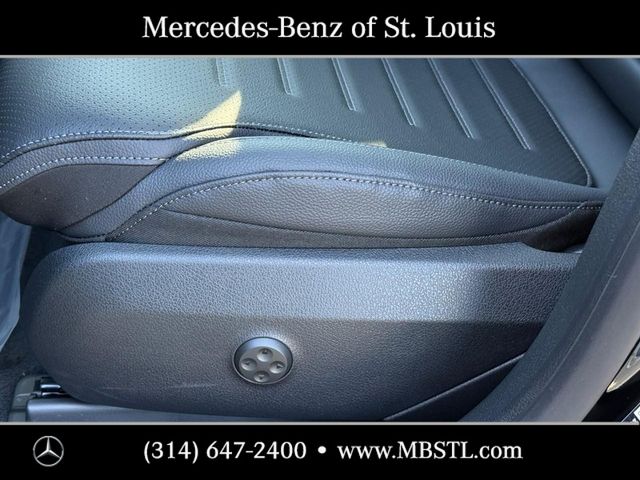 2026 Mercedes-Benz GLC 300 Image 16 of 21