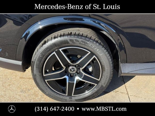2026 Mercedes-Benz GLC 300 Image 4 of 21