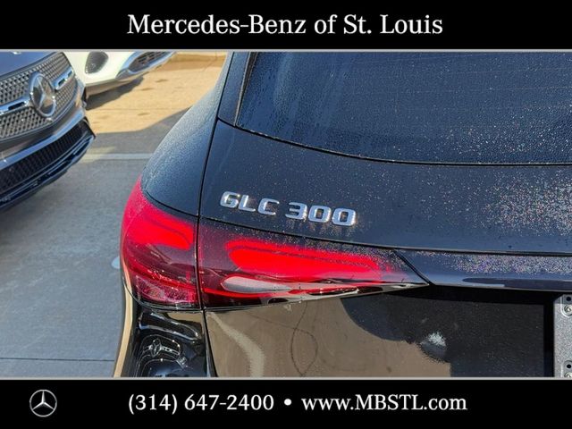 2026 Mercedes-Benz GLC 300 Image 15 of 21