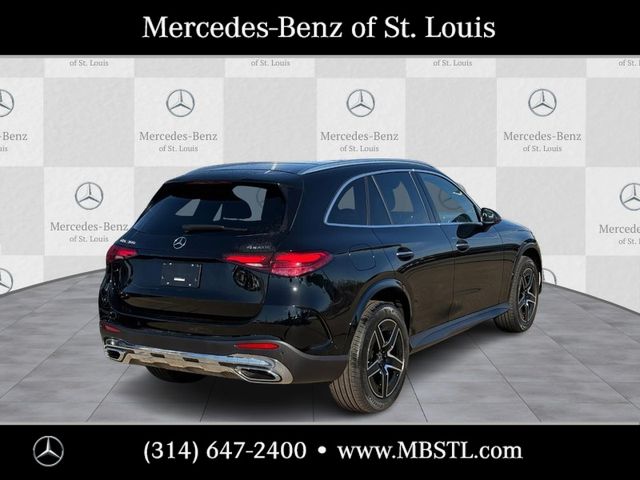 2026 Mercedes-Benz GLC 300 Image 3 of 21