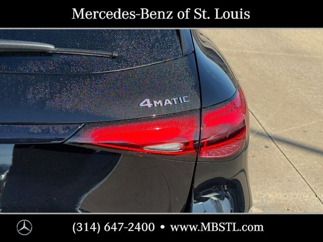 2026 Mercedes-Benz GLC 300 Image 12 of 21